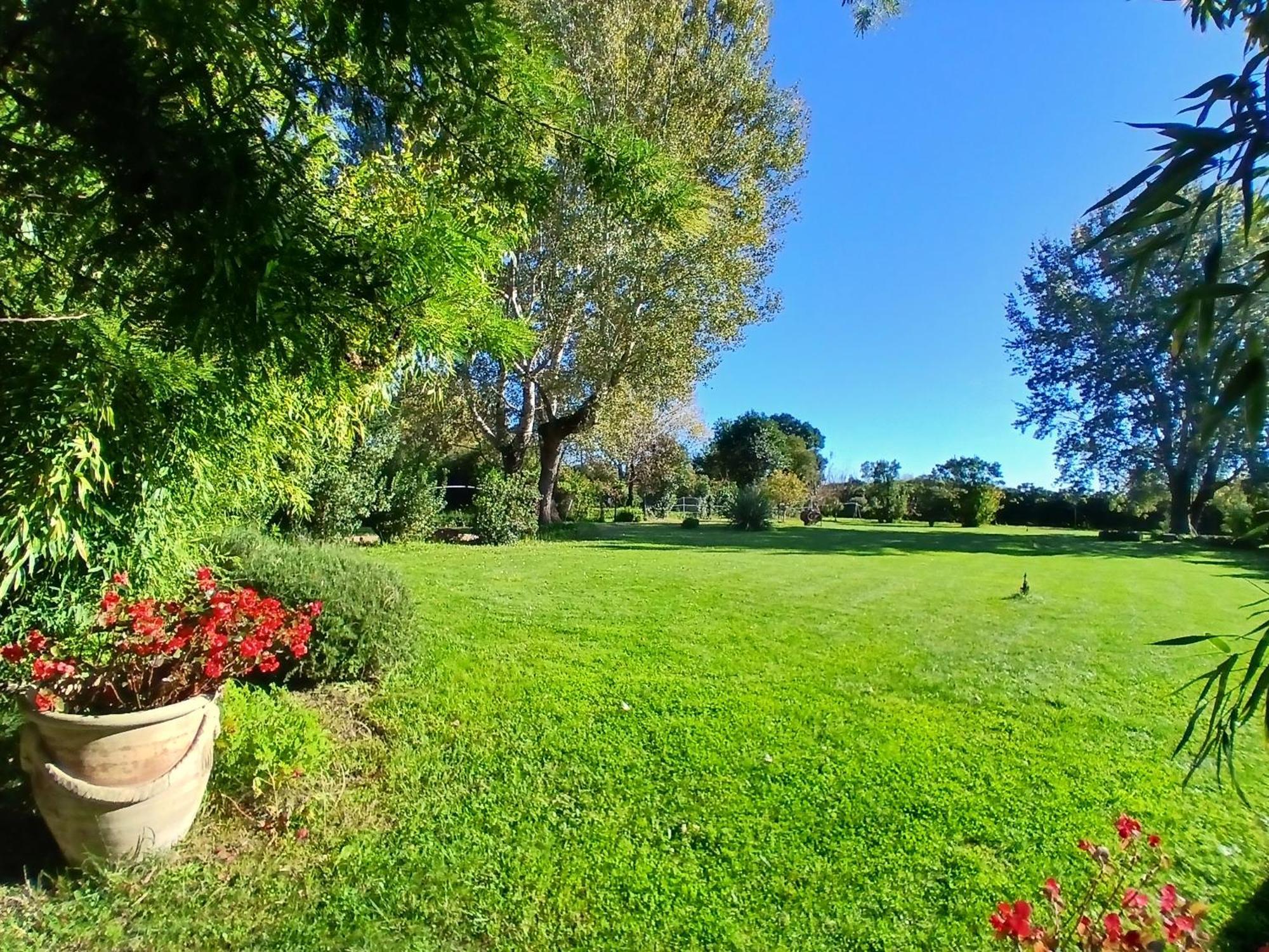 Domaine Du Lac De La Vallee La Roquette-sur-Siagne Bagian luar foto